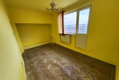 Bld Republicii etaj 9 din 9 suprafata totala 127 mp - 2