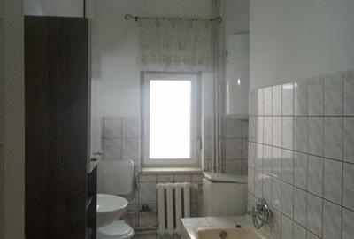 Apartament 3 camere, Centru , Str. Calea Republicii - 8