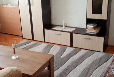 Apartament cu 3 camere decomandat în Văleni - 7