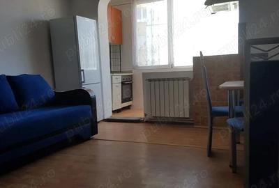 Apartament cu 3 camere semidecomandat în Central - 6