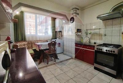 Apartament cu 2 camere de inchiriat, ultracentral, Bd. Traian - 4