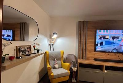 Apartament cu 4 camere decomandat în Vest - 1