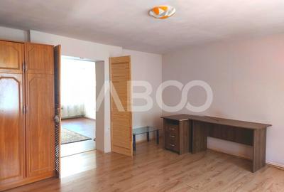 Casa 214 mp utili singur in curte 800 mp teren zona centrala Cisnadie - 12