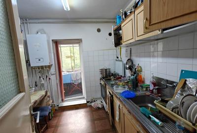 Apartament 2 camere, decomandat, etaj intermediar, Godeanu - 4