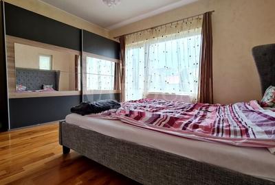 Casă individuală cu 9 camere cu Canalizare în Zorilor - 2