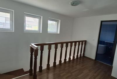 Casă cu 2 camere cu Teren 575 Mp în Groși - 5