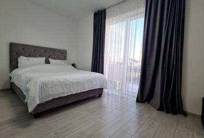 Duplex cu 8 camere cu Canalizare în Stupini - 4