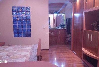 Apartament cu 4 camere în 1 Decembrie - 2