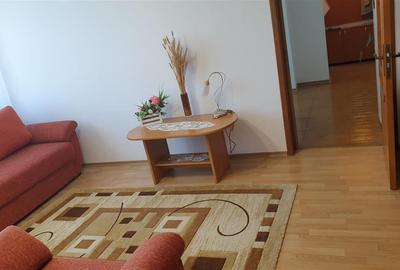 Apartament cu 3 camere semidecomandat în Hipodrom - 1