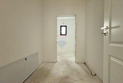 Vilă cu 4 camere de vânzare în Via Carmina - 13