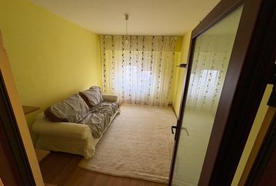 De inchiriat ap 3 camere decom zona gara-termen lung;bloc 1990;3parcari gratuite - 3