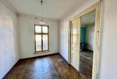 Imobil 2185 mp Centrul Istoric Piata Unirii 500 mp teren vitrina 19 m - 11