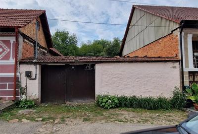 Casă cu Teren 576 Mp în Clocotici - 6