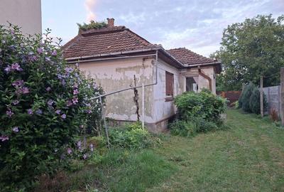 Casă individuală cu 2 camere cu Teren 600 Mp în Titulescu - 1