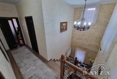 Zona Centrului Vechi, casa superba mobilata si utilata - 13