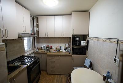 Apartament cu 2 camere decomandat, mobilat în Rovine