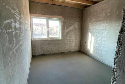 Duplex cu 4 camere cu Canalizare în Moșnița Nouă - 13