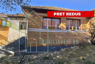 Casă cu 4 camere cu Teren 1100 Mp în Central - 1