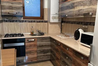 Apartament cu 3 camere situat in zona Astra - 1