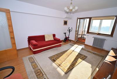 Apartament cu 3 camere decomandat, mobilat în Băneasa