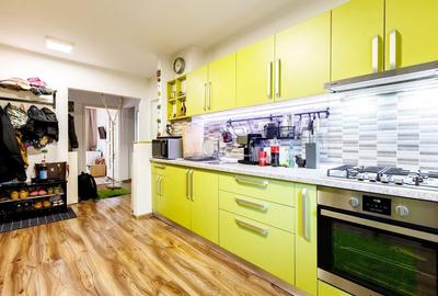 Girocului | 3 camere | Decomandat | Balcon | 2 băi | Centrală proprie - 10