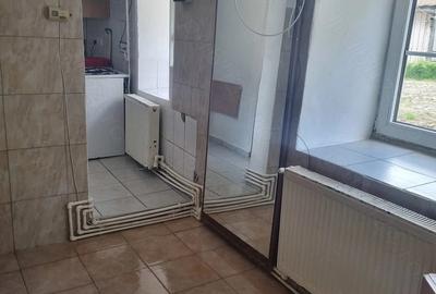 Garsonieră decomandată în Central - 4