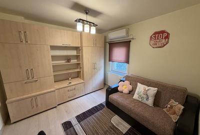 Apartament cu 3 camere semidecomandat în Aradului - 2