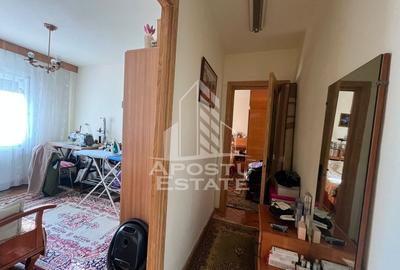 Apartament cu 3 camere, semidecomandat,etaj intemediar, zona Dambovita - 7