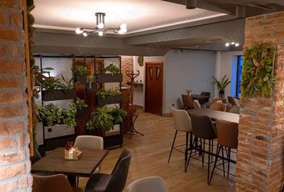 Spațiu comercial, de 580 mp, în Central - 3