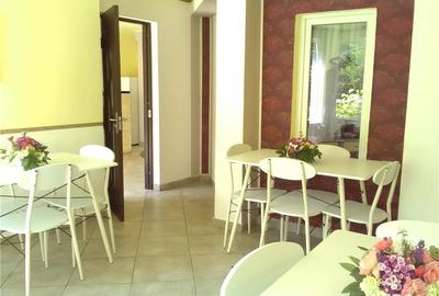 Casă cu 14 camere cu Teren 1000 Mp în Moieciu - 9