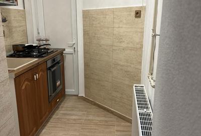 Universitate, 3 camere 107 mp, Piata Rosetti - 13