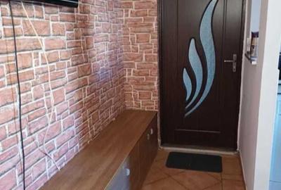 Apartament cu 2 camere decomandat în Micro 16 - 1