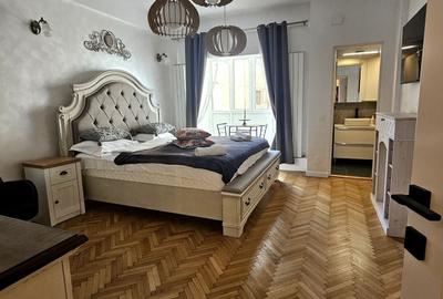 Apartament cu 4 camere semidecomandat, mobilat în P-ța Universității - 7