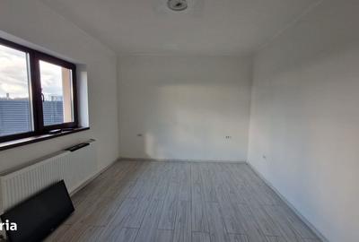 Casă cu 3 camere cu Teren 420 Mp în Remetea Mare - 4