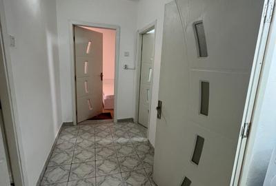 Garsoniera de Inchiriat  Zona Centrala - etaj 3/4 - 35 mp - 2