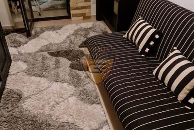 Apartament cu 3 camere semidecomandat în Central - 3