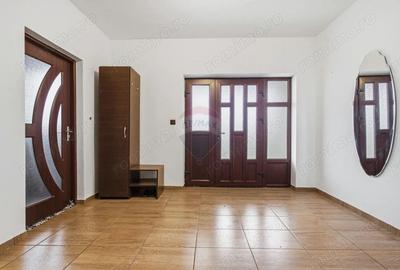 Casa / Vila cu 6 camere de vanzare I Podul Iloaiei - 7