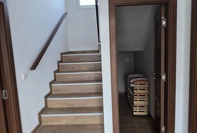 Casă cu 4 camere cu Teren 160 Mp în Florești - 5