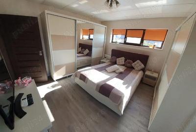 Casă cu Teren 4805 Mp în Est - 1