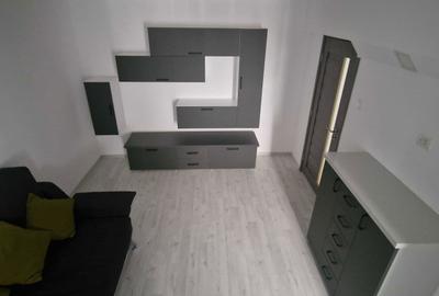 Apartament cu 3 camere decomandat în Unirii