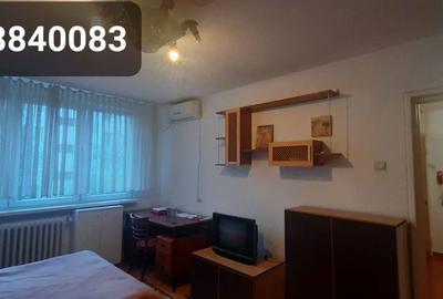Garsonieră decomandată în Exterior Vest