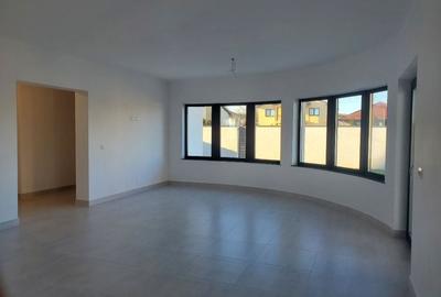 Casă cu 4 camere în Central - 4