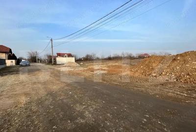 Teren de 1999 mp, în Central - 4