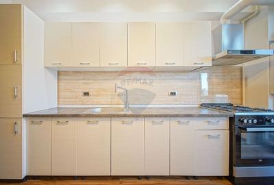 Apartament cu 2 camere decomandat, mobilat în Tractorul - 2