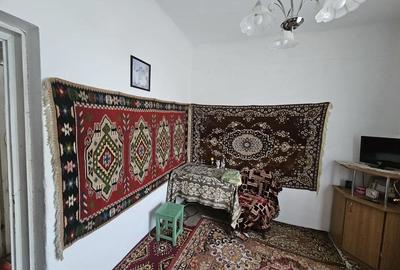 Apartament cu 2 camere decomandat în Vama - 3