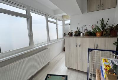 Apartament cu 4 camere decomandat în Casa de Cultură - 11