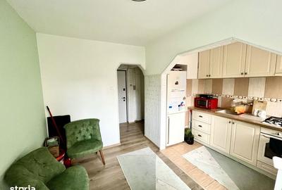 Apartament cu 4 camere semidecomandat, mobilat în Circumvalațiunii - 11