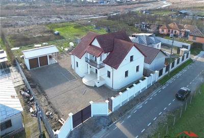 Vila deosebita Parter + Mansarda de vanzare in Odobesti - 5