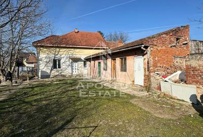 Casa individuala 3 camere, renovata, teren 305mp, situata in Ronat! - 12