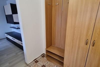 Apartament cu 3 camere semidecomandat în Milcov - 12